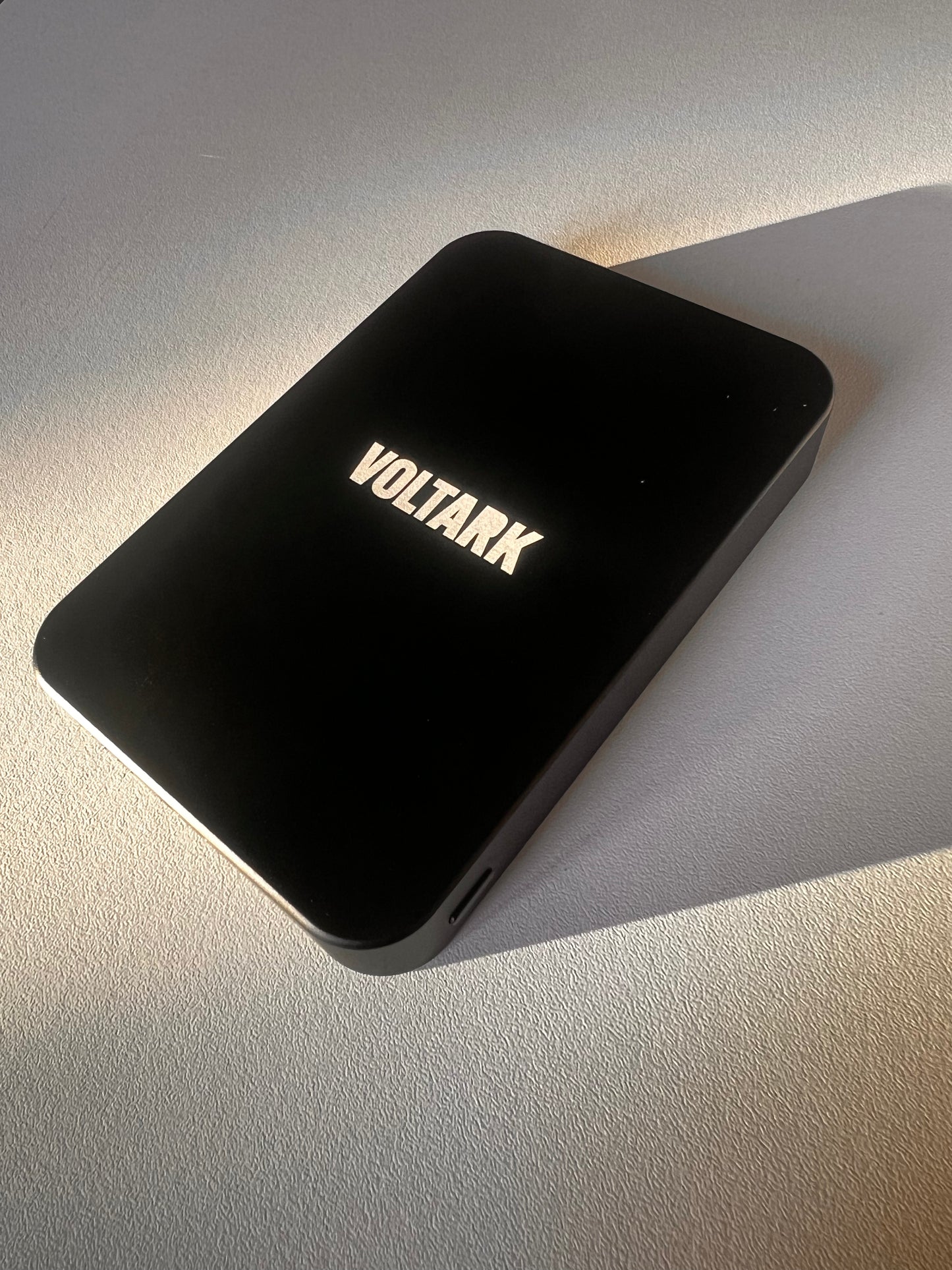 VOLTARK Magnetic Power Bank